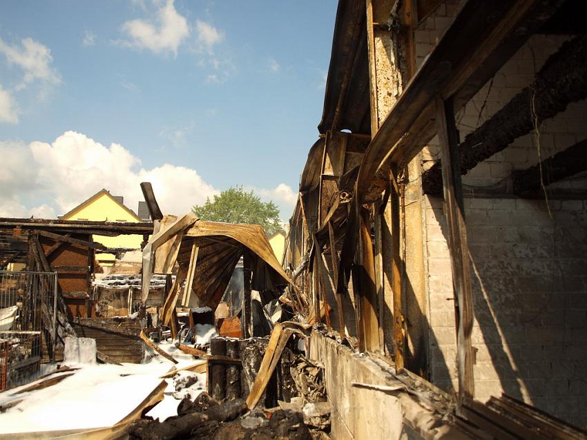 Feuer Halle Siegburg Gewerbegebiet Zange P105.JPG